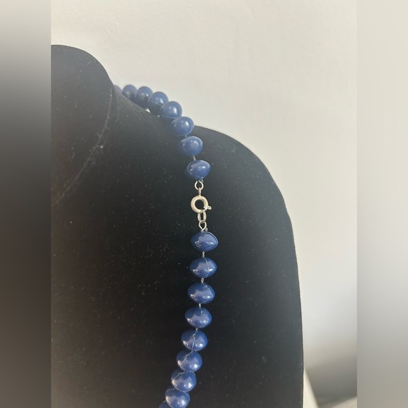 Vintage Elegant Blue Beaded Necklace - Picture 3 of 4